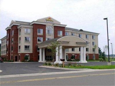 Hotel Express & By Ihg 2*