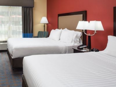 Express & By Ihg 2*